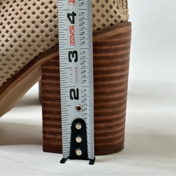 Steve Madden Replay Tan Suede Perforated Ankle Booties 8M - Picture 10 of 13